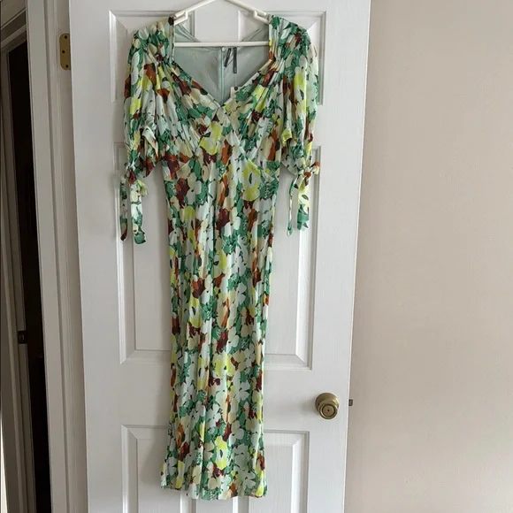 Anthropologie Floral Print V-Neck Women's Dress - Picture 1 of 16